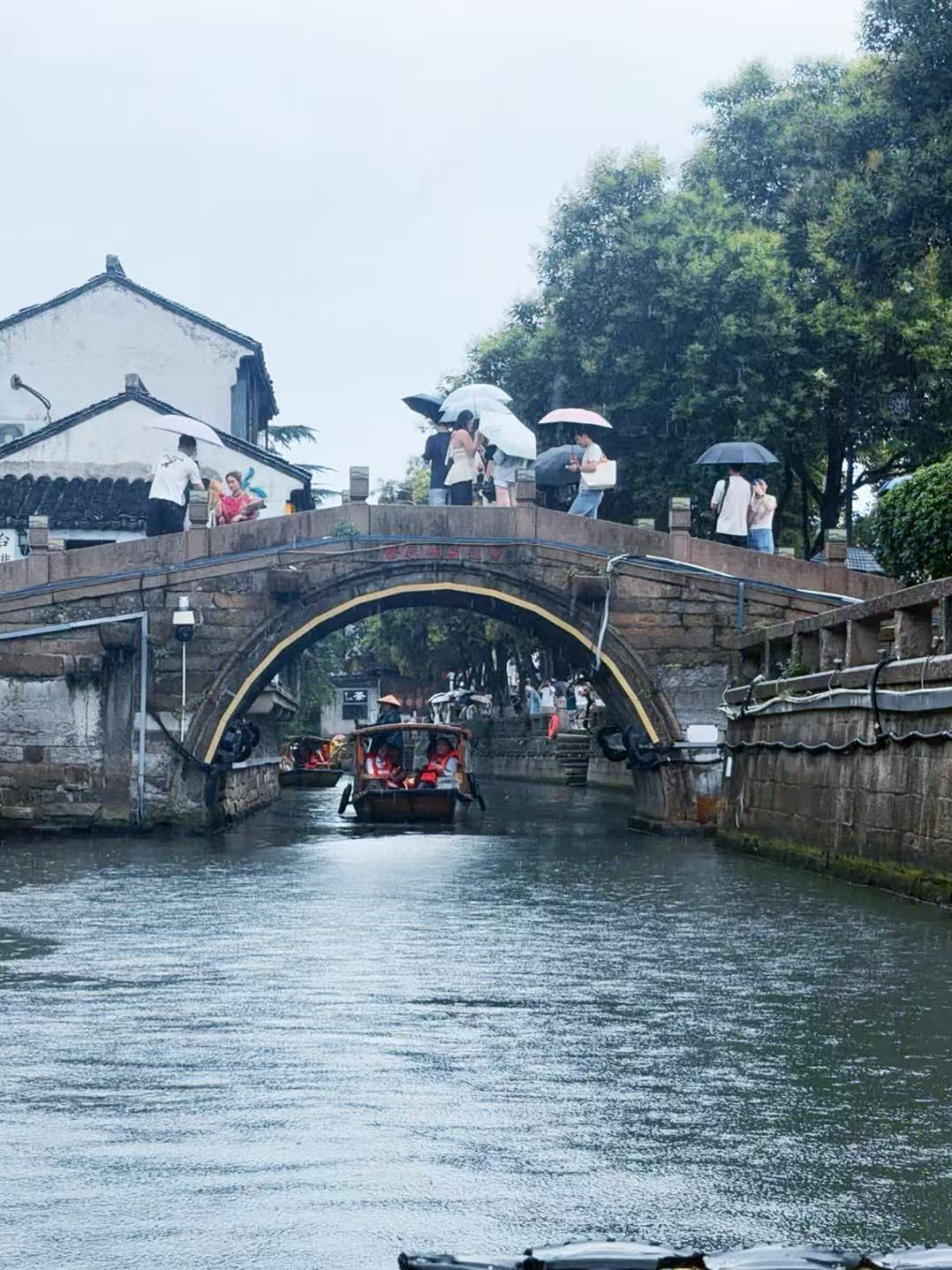 平江路上的石拱桥